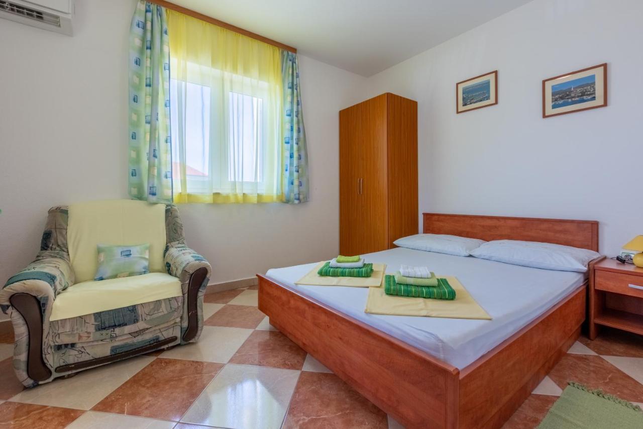 Apartmani Jaric Novi Vinodolski Kültér fotó