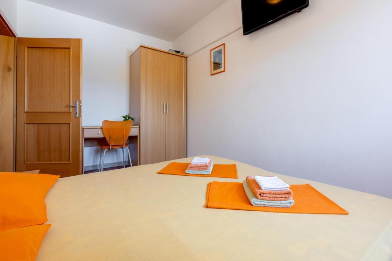 Apartmani Jaric Novi Vinodolski Kültér fotó