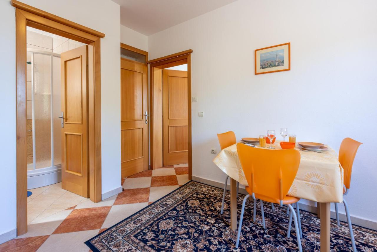 Apartmani Jaric Novi Vinodolski Kültér fotó