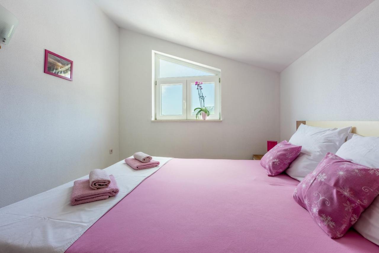 Apartmani Jaric Novi Vinodolski Kültér fotó