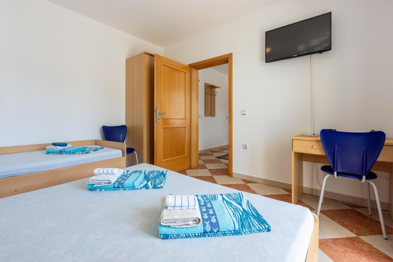 Apartmani Jaric Novi Vinodolski Kültér fotó