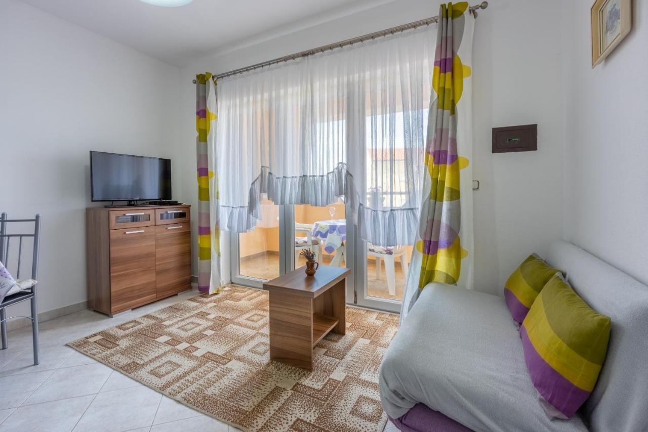 Apartmani Jaric Novi Vinodolski Kültér fotó