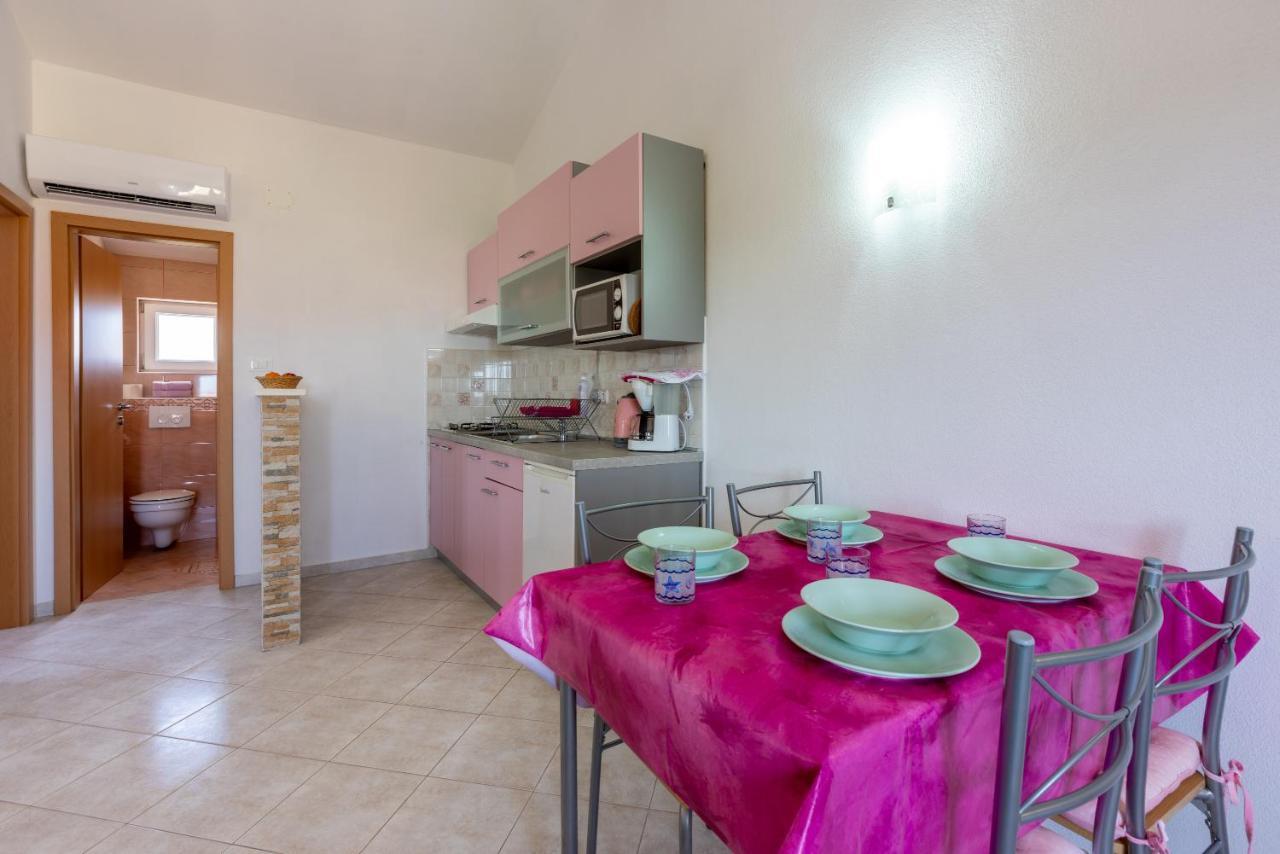 Apartmani Jaric Novi Vinodolski Kültér fotó