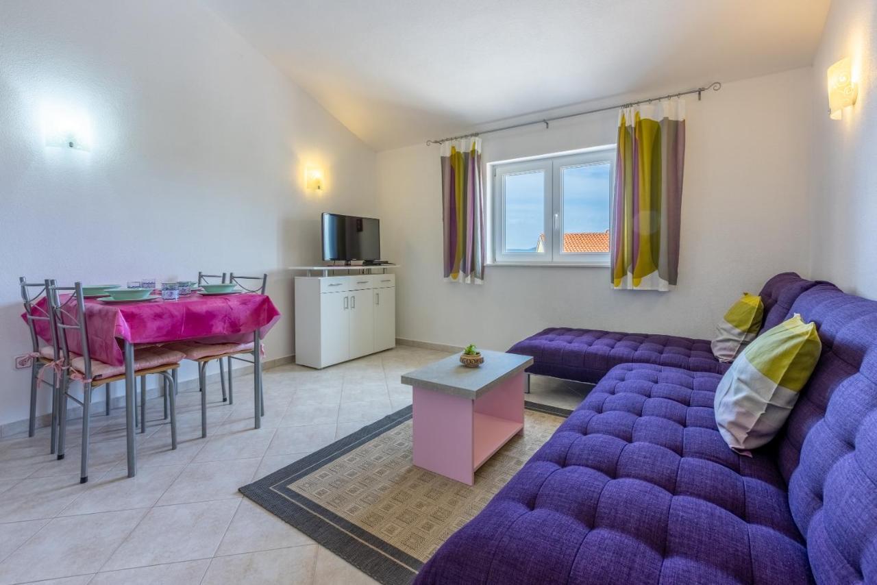 Apartmani Jaric Novi Vinodolski Kültér fotó