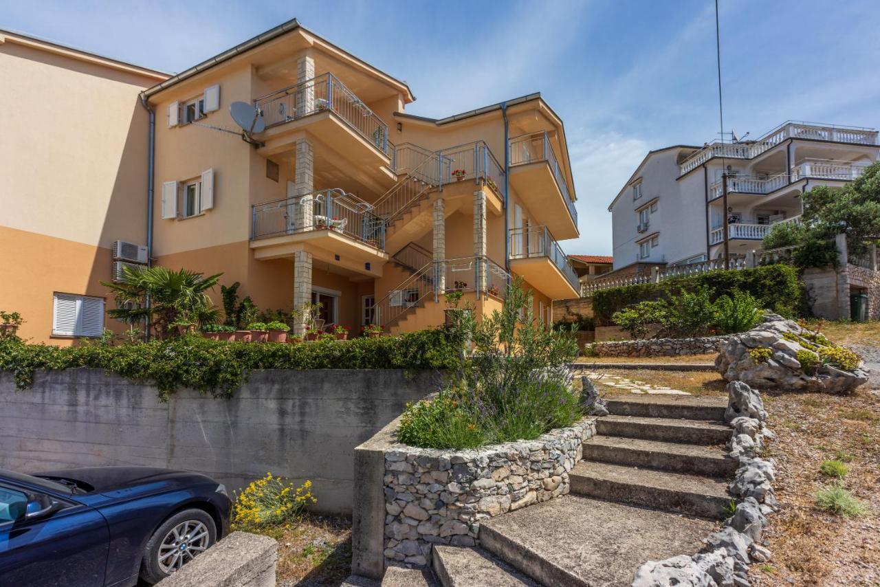 Apartmani Jaric Novi Vinodolski Kültér fotó