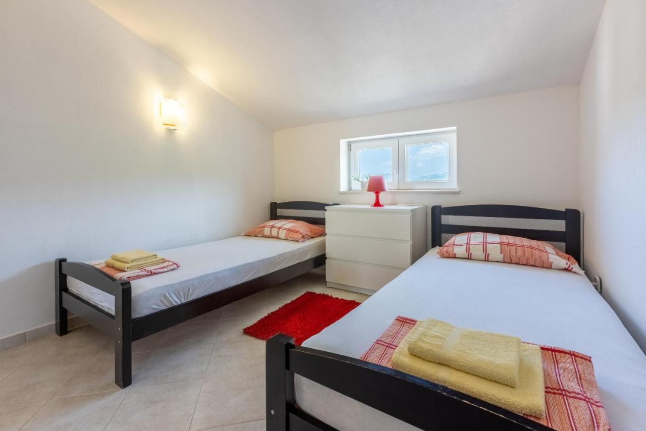 Apartmani Jaric Novi Vinodolski Kültér fotó