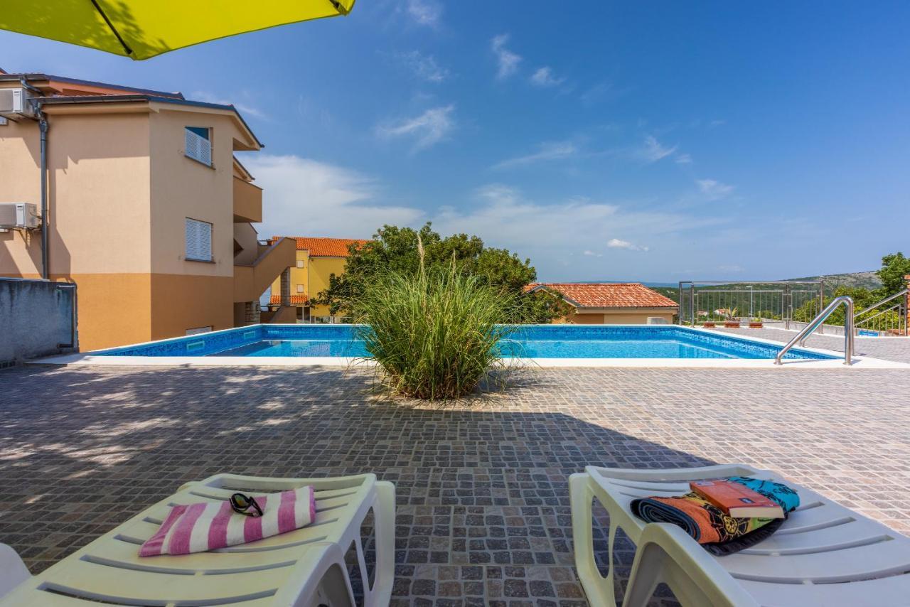Apartmani Jaric Novi Vinodolski Kültér fotó