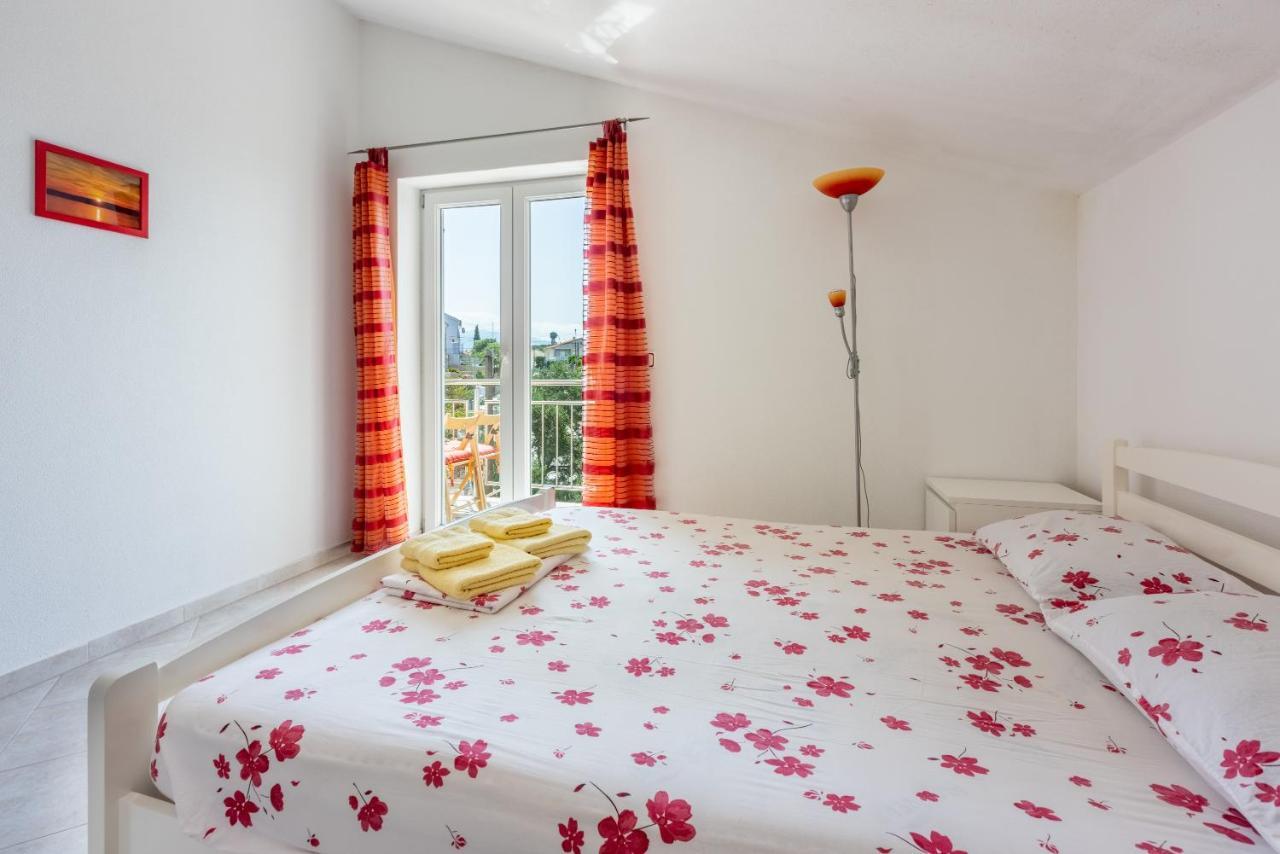 Apartmani Jaric Novi Vinodolski Kültér fotó