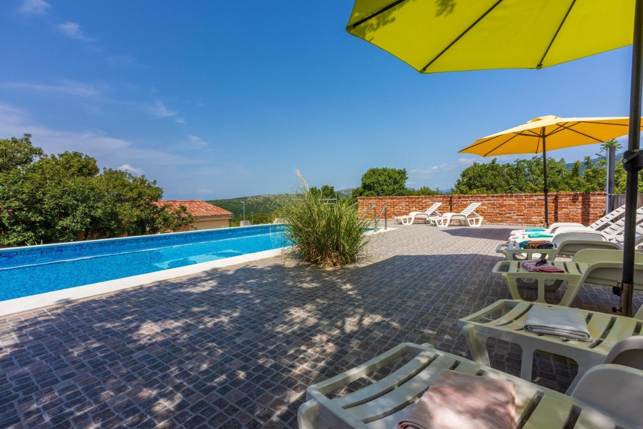 Apartmani Jaric Novi Vinodolski Kültér fotó